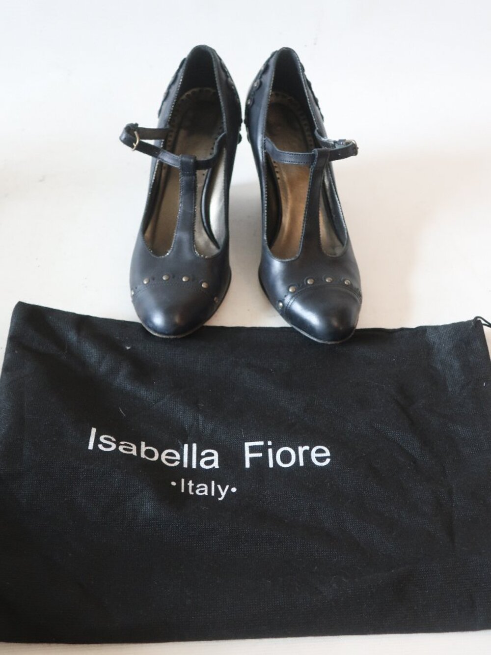 Womens Isabella Fiore Black Leather Studded T-Strap Stacked Wedge Heel Pumps 7.5